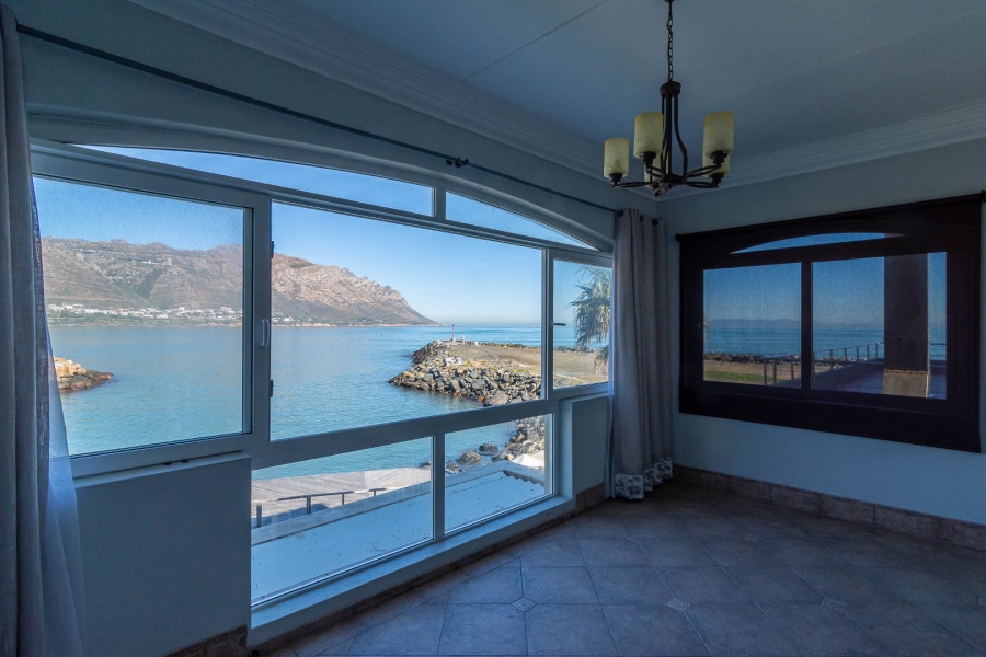 3 Bedroom Property for Sale in Harbour Island Western Cape